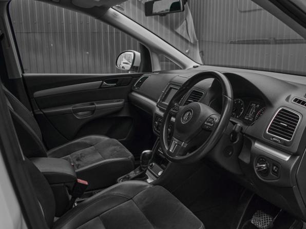 Volkswagen Sharan II с пробегом 2011 года, цена 1 225 000 рублей, 158487 км, минивэн, Автокод Объявления