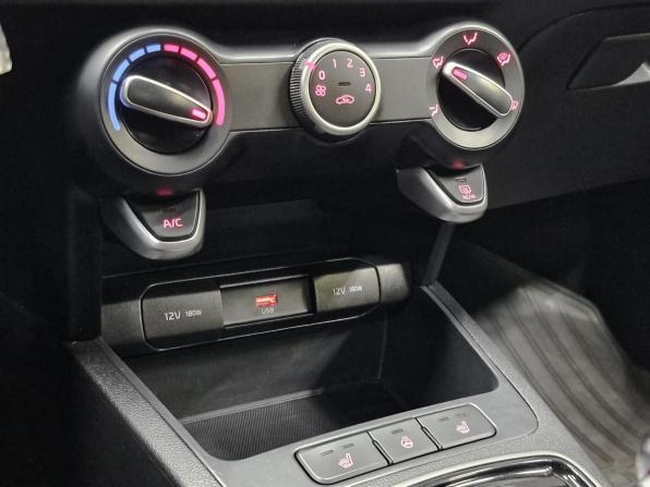 Kia Rio IV Рестайлинг с пробегом 2021 года, цена 1 420 000 рублей, 94620 км, седан, Автокод Объявления