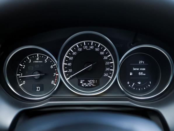 Mazda 6 III (GJ) Рестайлинг с пробегом 2015 года, цена 1 989 000 рублей, 124852 км, седан, Автокод Объявления