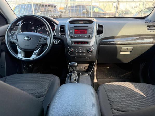 Kia Sorento II Рестайлинг с пробегом 2017 года, цена 2 300 000 рублей, 51000 км, внедорожник, Автокод Объявления