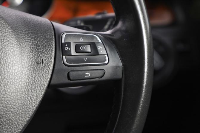 Volkswagen Passat B7 с пробегом 2013 года, цена 1 299 000 рублей, 70000 км, универсал, Автокод Объявления