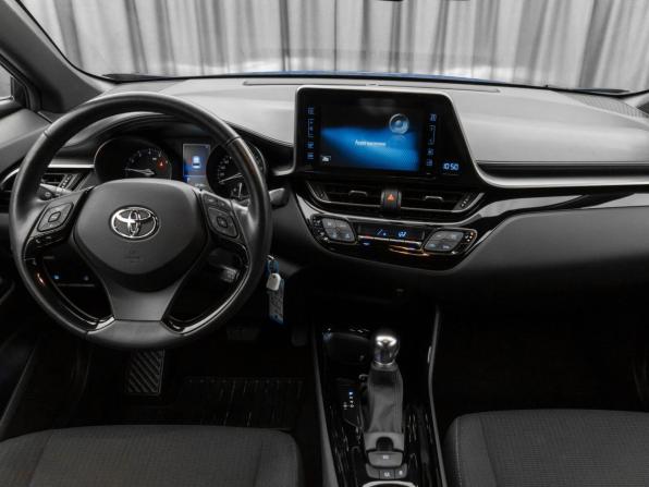 Toyota C-HR I с пробегом 2019 года, цена 2 720 000 рублей, 28500 км, внедорожник, Автокод Объявления