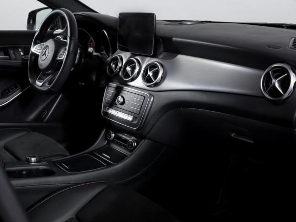 Mercedes-Benz GLA I (X156) Рестайлинг с пробегом 2019 года, цена 2 170 000 рублей, 115442 км, внедорожник, Автокод Объявления
