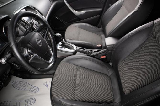 Opel Astra J с пробегом 2012 года, цена 579 000 рублей, 281000 км, хэтчбек, Автокод Объявления