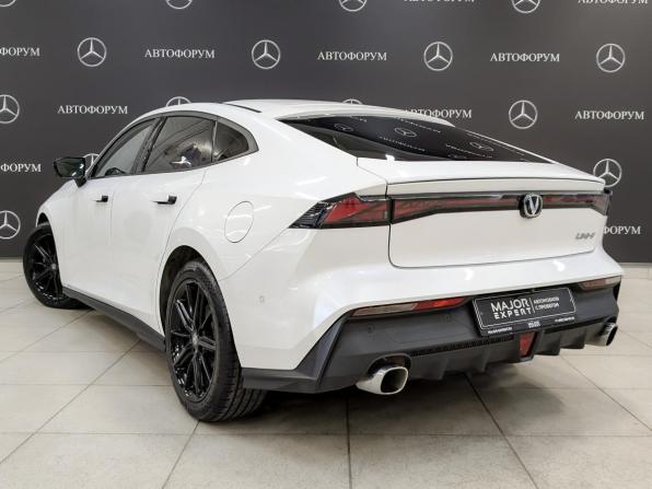 Changan UNI-V I с пробегом 2023 года, цена 2 120 000 рублей, 52405 км, лифтбек, Автокод Объявления