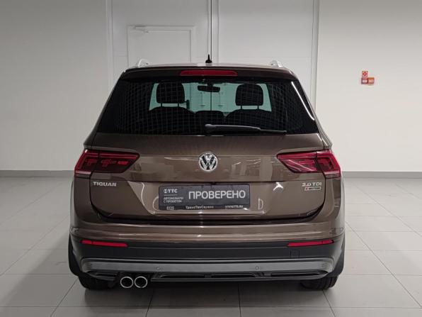 Volkswagen Tiguan II с пробегом 2017 года, цена 2 388 000 рублей, 193040 км, внедорожник, Автокод Объявления