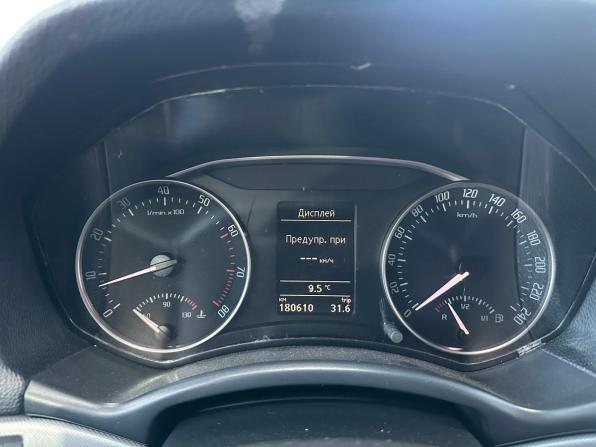 Skoda Octavia II (A5) Рестайлинг с пробегом 2011 года, цена 770 000 рублей, 180000 км, лифтбек, Автокод Объявления