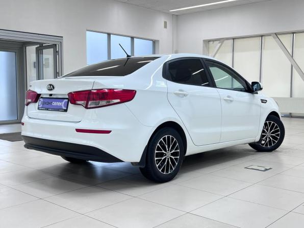 Kia Rio III Рестайлинг с пробегом 2015 года, цена 1 050 000 рублей, 168077 км, седан, Автокод Объявления
