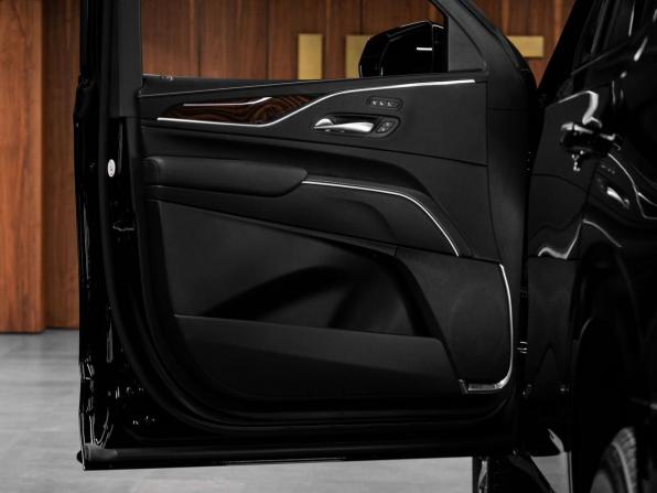 Cadillac Escalade V с пробегом 2022 года, цена 17 800 000 рублей, 42 км, внедорожник, Автокод Объявления