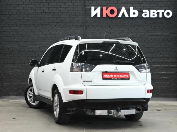 Mitsubishi Outlander II Рестайлинг с пробегом 2010 года, цена 1 050 000 рублей, 278250 км, внедорожник, Автокод Объявления