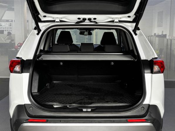 Toyota RAV4 V (XA50) с пробегом 2021 года, цена 3 899 000 рублей, 73500 км, внедорожник, Автокод Объявления