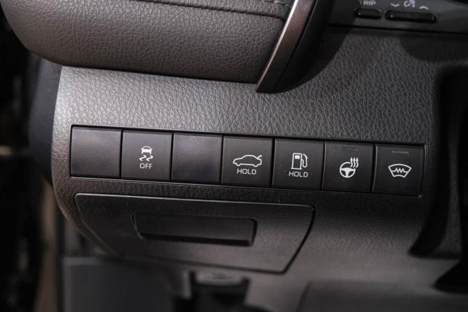 Toyota Camry VIII (XV70) Рестайлинг с пробегом 2021 года, цена 3 149 000 рублей, 65464 км, седан, Автокод Объявления