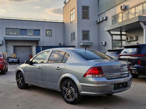 Opel Astra H Рестайлинг с пробегом 2014 года, цена 579 000 рублей, 233818 км, седан, Автокод Объявления