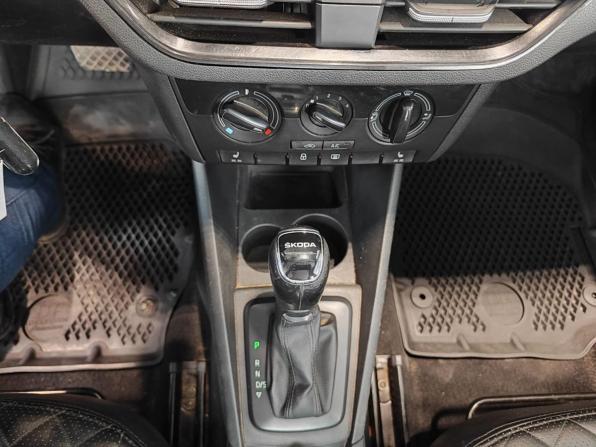Skoda Rapid II с пробегом 2022 года, цена 1 479 000 рублей, 97737 км, лифтбек, Автокод Объявления