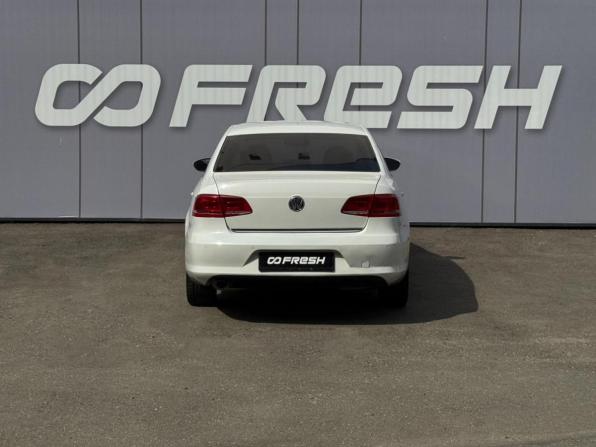 Volkswagen Passat B7 с пробегом 2011 года, цена 779 000 рублей, 352764 км, седан, Автокод Объявления