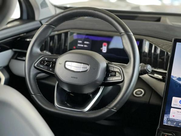 Geely Atlas II с пробегом 2024 года, цена 2 795 000 рублей, 60166 км, внедорожник, Автокод Объявления