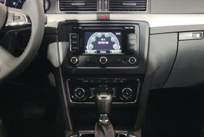 Skoda Superb II Рестайлинг с пробегом 2013 года, цена 1 120 000 рублей, 215047 км, лифтбек, Автокод Объявления