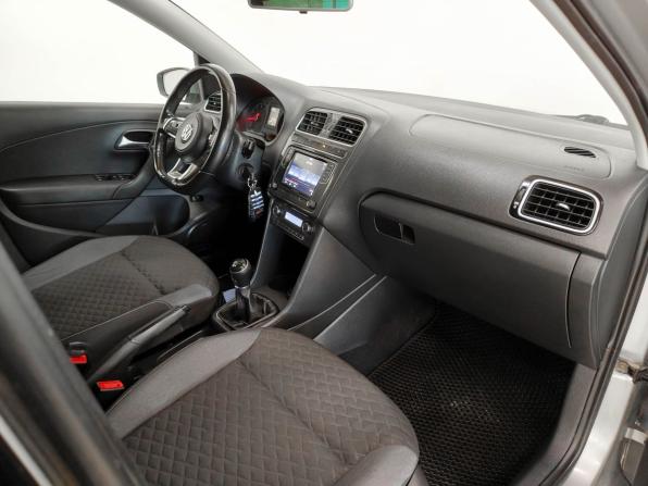 Volkswagen Polo V Рестайлинг с пробегом 2018 года, цена 1 007 400 рублей, 120230 км, седан, Автокод Объявления