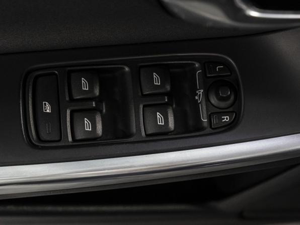 Volvo S60 II Рестайлинг с пробегом 2014 года, цена 1 379 000 рублей, 189320 км, седан, Автокод Объявления