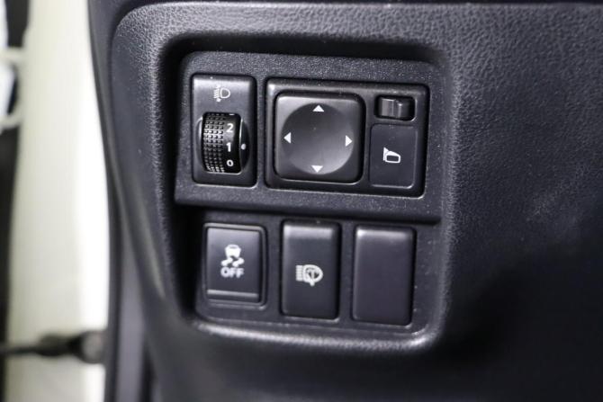 Nissan Juke I с пробегом 2012 года, цена 859 990 рублей, 198539 км, внедорожник, Автокод Объявления
