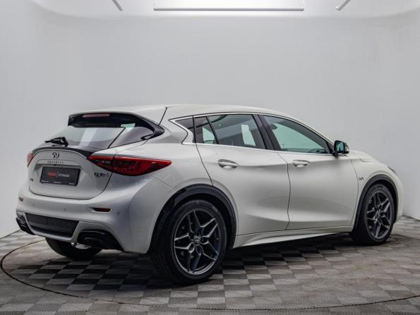 Infiniti Q30 с пробегом 2017 года, цена 2 240 000 рублей, 76206 км, хэтчбек, Автокод Объявления
