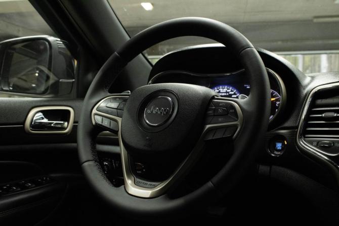 Jeep Grand Cherokee IV (WK2) Рестайлинг с пробегом 2013 года, цена 2 100 000 рублей, 187630 км, внедорожник, Автокод Объявления