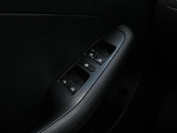 Volkswagen Jetta VI Рестайлинг с пробегом 2014 года, цена 1 040 000 рублей, 184500 км, седан, Автокод Объявления