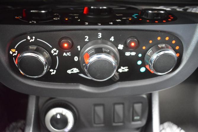 Renault Duster I Рестайлинг с пробегом 2017 года, цена 1 398 000 рублей, 56000 км, внедорожник, Автокод Объявления