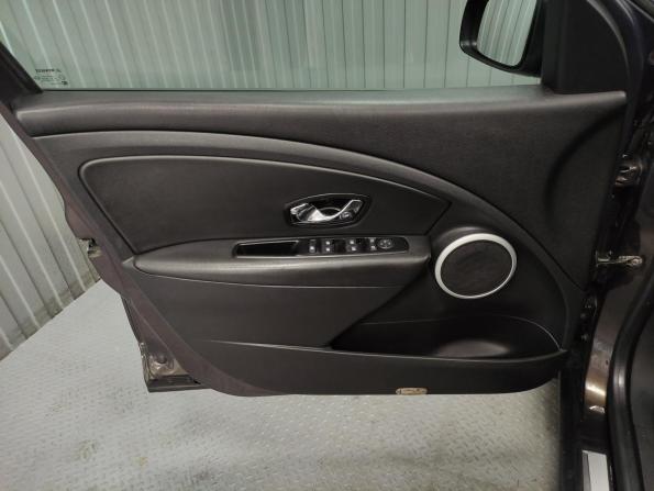Renault Fluence I с пробегом 2012 года, цена 685 000 рублей, 216636 км, седан, Автокод Объявления
