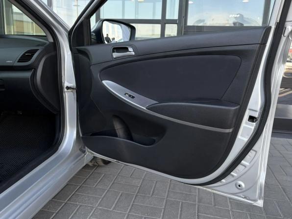 Hyundai Solaris I Рестайлинг с пробегом 2015 года, цена 1 020 000 рублей, 157575 км, седан, Автокод Объявления
