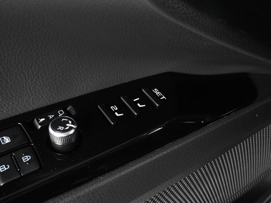 Toyota Camry VIII (XV70) Рестайлинг Ростов-на-Дону  - изображение 25