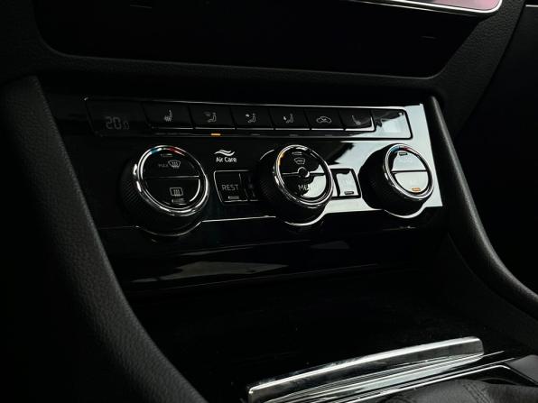 Skoda Superb III с пробегом 2019 года, цена 1 972 800 рублей, 130933 км, лифтбек, Автокод Объявления