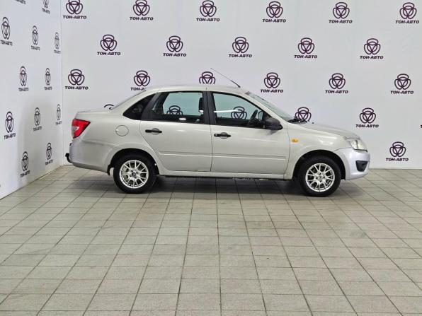 Lada (ВАЗ) Granta I с пробегом 2016 года, цена 325 000 рублей, 233887 км, седан, Автокод Объявления