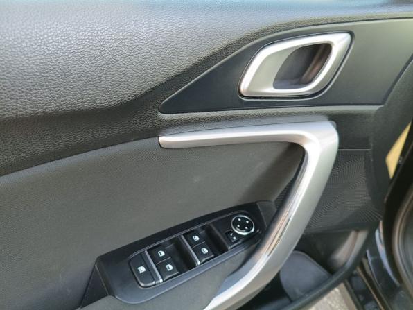 Kia Ceed III с пробегом 2019 года, цена 1 349 000 рублей, 185475 км, универсал, Автокод Объявления