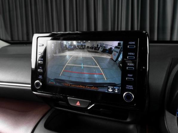 Toyota Yaris Cross с пробегом 2021 года, цена 2 327 000 рублей, 55242 км, внедорожник, Автокод Объявления