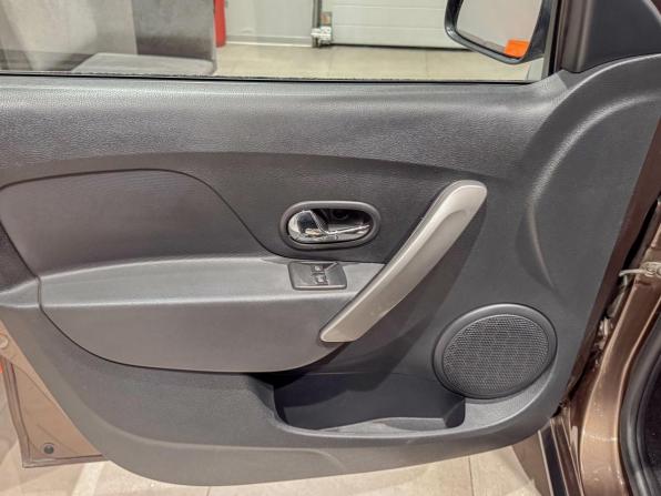 Renault Logan II Рестайлинг с пробегом 2020 года, цена 1 172 944 рубля, 89852 км, седан, Автокод Объявления