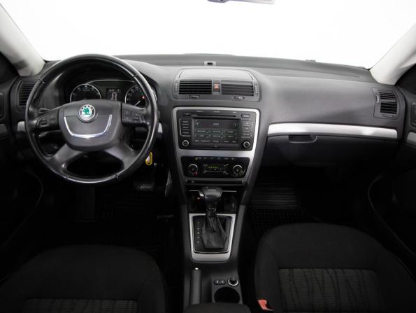 Skoda Octavia II (A5) Рестайлинг с пробегом 2010 года, цена 849 000 рублей, 203511 км, лифтбек, Автокод Объявления
