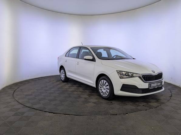 Skoda Rapid II с пробегом 2022 года, цена 1 799 000 рублей, 64409 км, лифтбек, Автокод Объявления