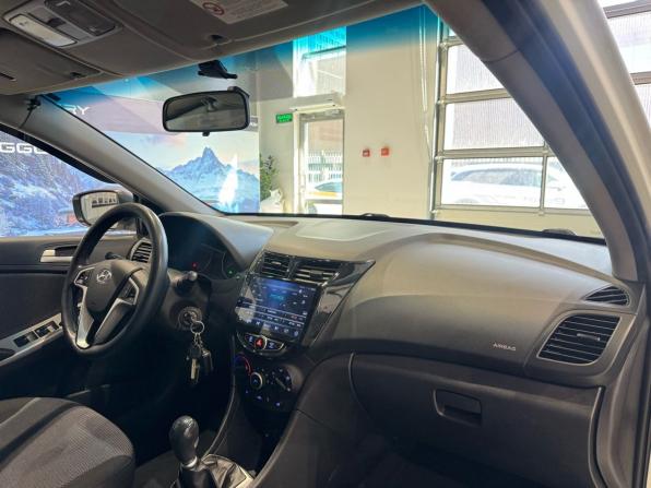 Hyundai Solaris I с пробегом 2012 года, цена 572 000 рублей, 248631 км, хэтчбек, Автокод Объявления