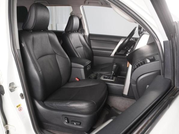 Toyota Land Cruiser Prado 150 Series с пробегом 2013 года, цена 2 690 000 рублей, 329270 км, внедорожник, Автокод Объявления