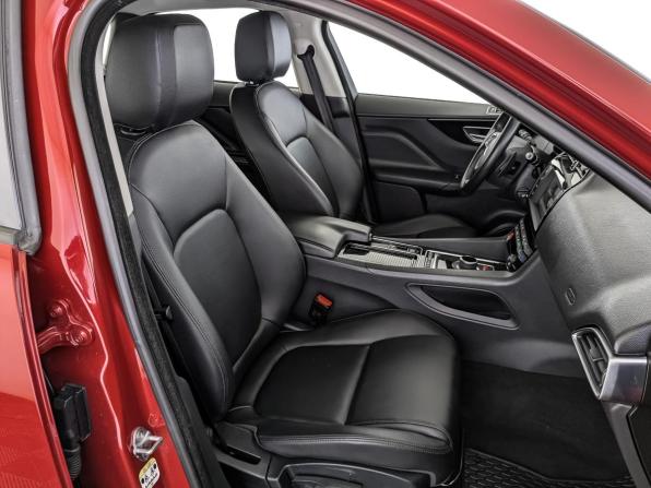Jaguar F-Pace I с пробегом 2018 года, цена 2 990 000 рублей, 84259 км, внедорожник, Автокод Объявления