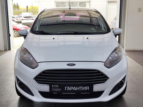 Ford Fiesta Mk6 Рестайлинг с пробегом 2015 года, цена 580 000 рублей, 195180 км, седан, Автокод Объявления