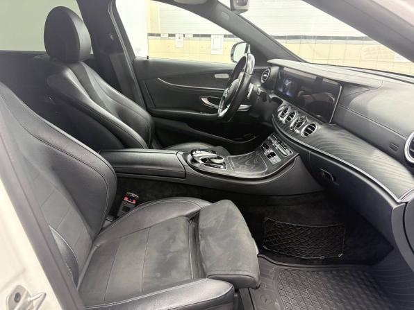 Mercedes-Benz E-Класс V (W213 S213 C238) Рестайлинг с пробегом 2020 года, цена 3 849 900 рублей, 141537 км, седан, Автокод Объявления
