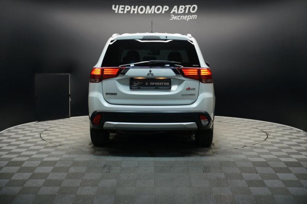 Mitsubishi Outlander III Рестайлинг 2 Крым  - изображение 4