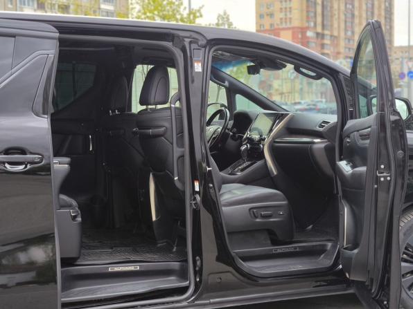 Toyota Alphard III Рестайлинг с пробегом 2021 года, цена 4 900 000 рублей, 157004 км, минивэн, Автокод Объявления
