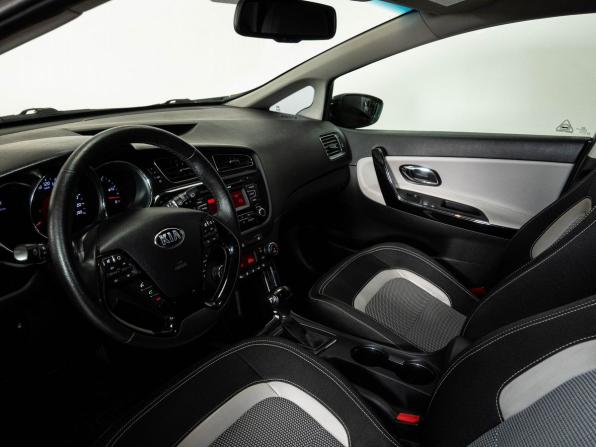 Kia Ceed II с пробегом 2013 года, цена 890 000 рублей, 270000 км, хэтчбек, Автокод Объявления