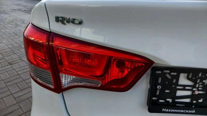 Kia Rio III Рестайлинг с пробегом 2016 года, цена 1 099 900 рублей, 132563 км, седан, Автокод Объявления