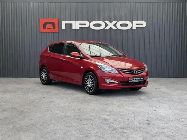 Hyundai Solaris I Рестайлинг с пробегом 2016 года, цена 997 000 рублей, 100433 км, хэтчбек, Автокод Объявления
