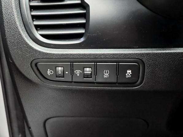 Kia Rio IV с пробегом 2018 года, цена 1 300 000 рублей, 124270 км, седан, Автокод Объявления