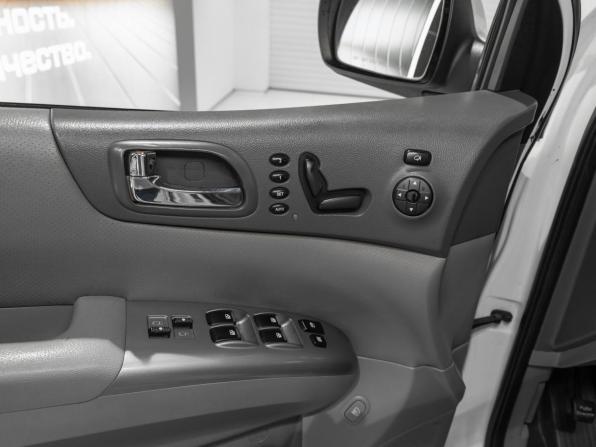 Kia Carnival II с пробегом 2010 года, цена 975 000 рублей, 293569 км, минивэн, Автокод Объявления
